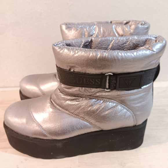 GUESS Women's Jilona Platform Cold Weather Quilted Puffer Booties - Picture 2 of 8